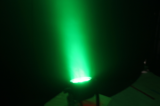 A paridade do diodo emissor de luz da liga de alumínio pode encenar as luzes 3/6/7CH DMX para a iluminação profissional do evento