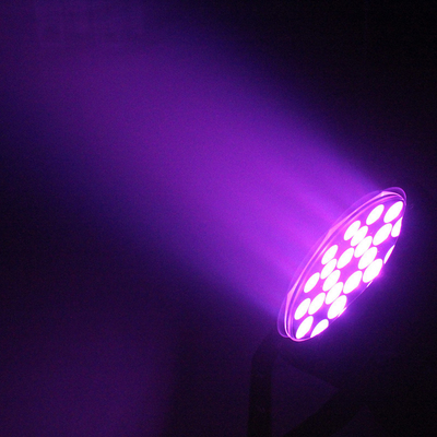 O RGB 24x3W 3 In1 que ilumina a paridade do DJ enlata a lavagem conduzida da fase da liga de alumínio DMX 512