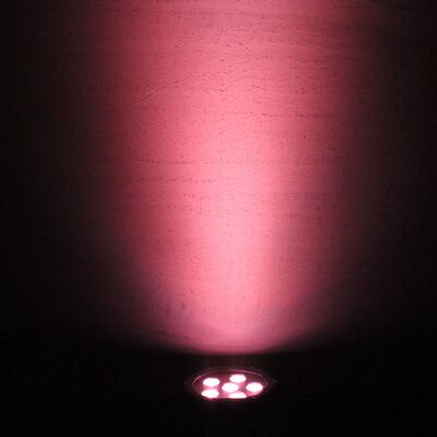A fase que ilumina a paridade de RGBW pode